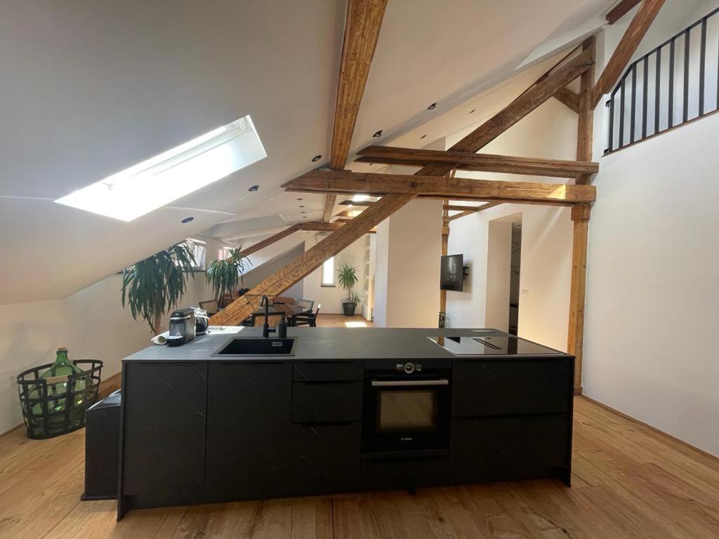 Split Rooftop Loft Exterior foto